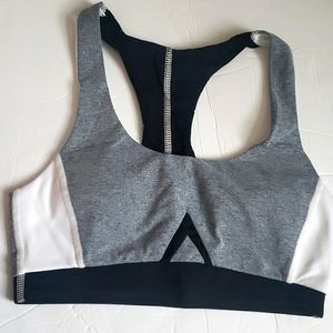 Women's sports bra xsmall black,white and gray.